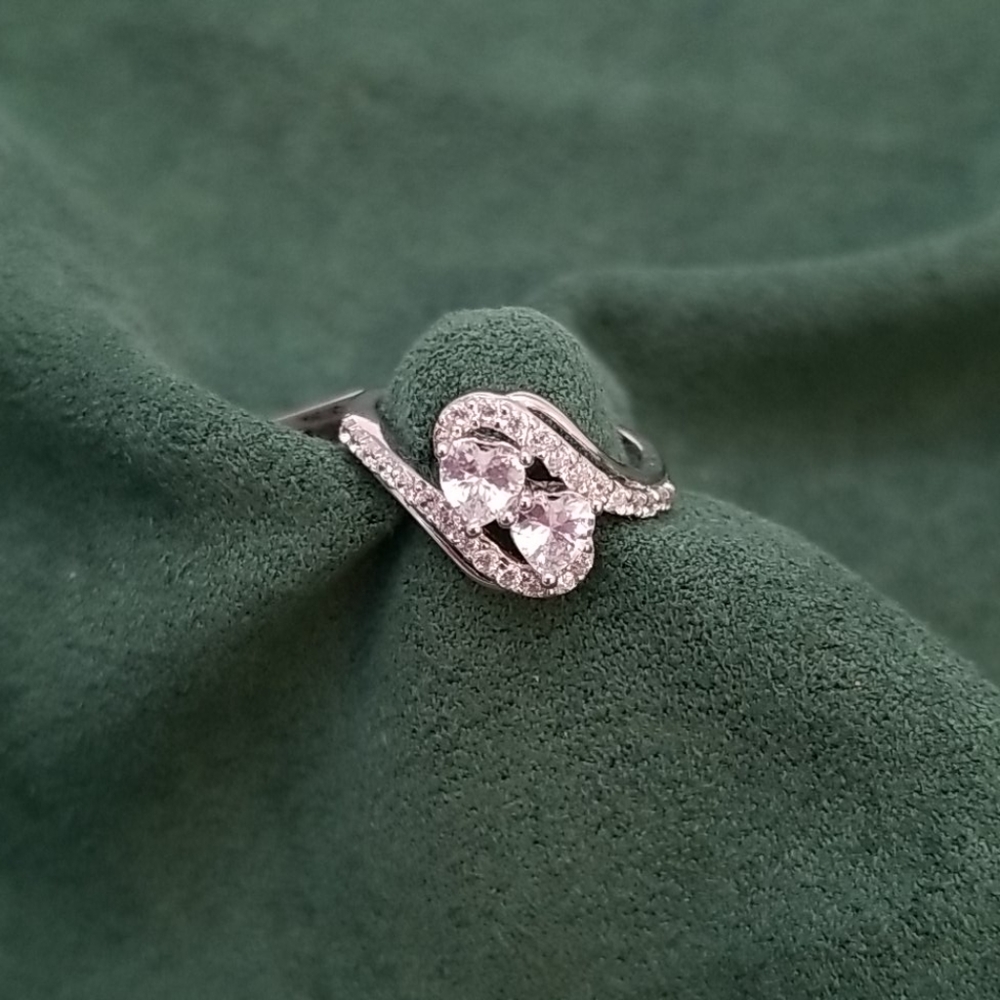 Beautiful CZ sterling silver ring - Picture 6 of 8